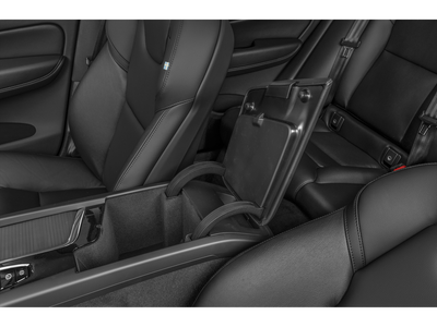 2023 Volvo XC60 Plus Dark Theme