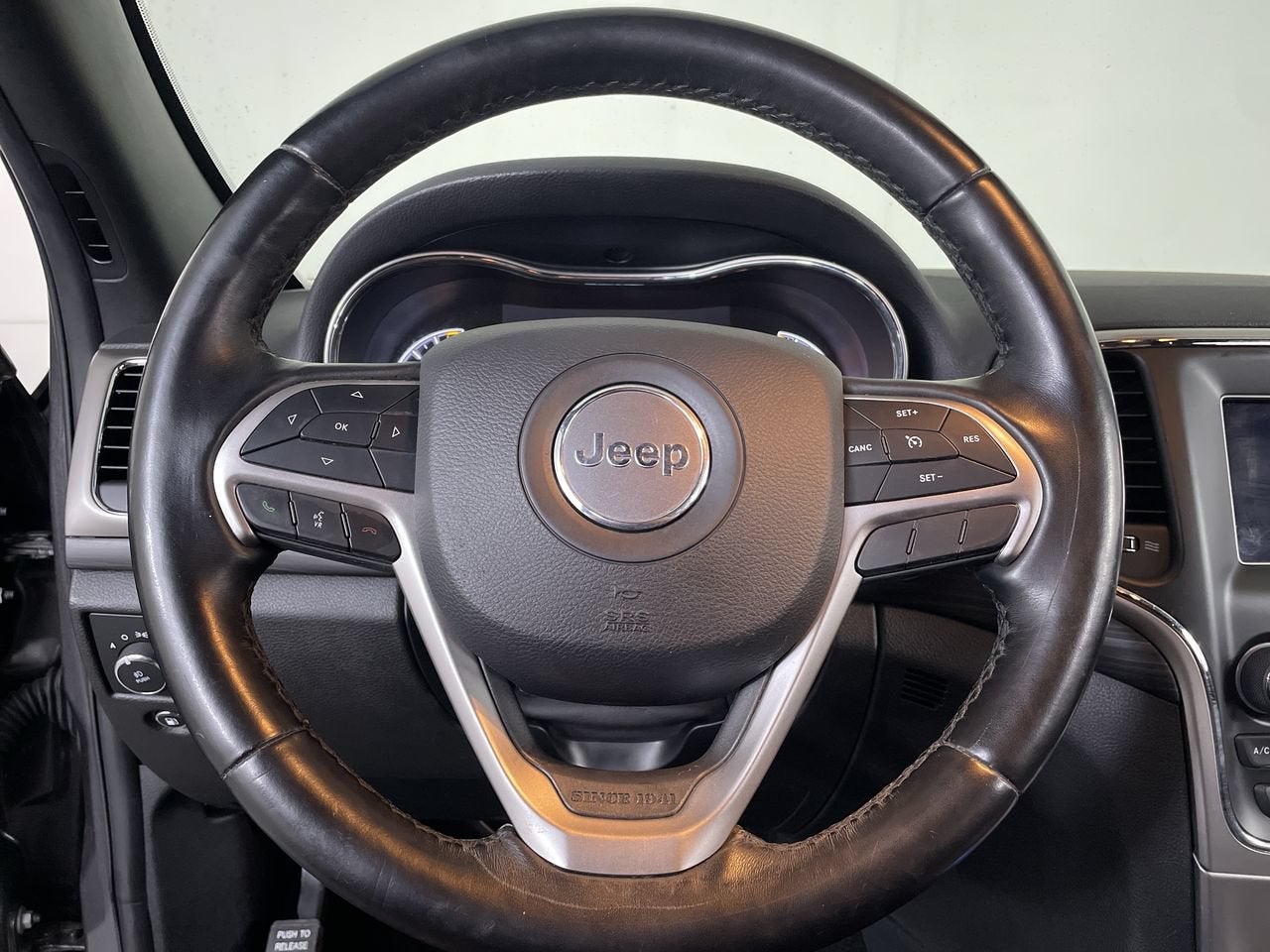 2019 Jeep Grand Cherokee Laredo E