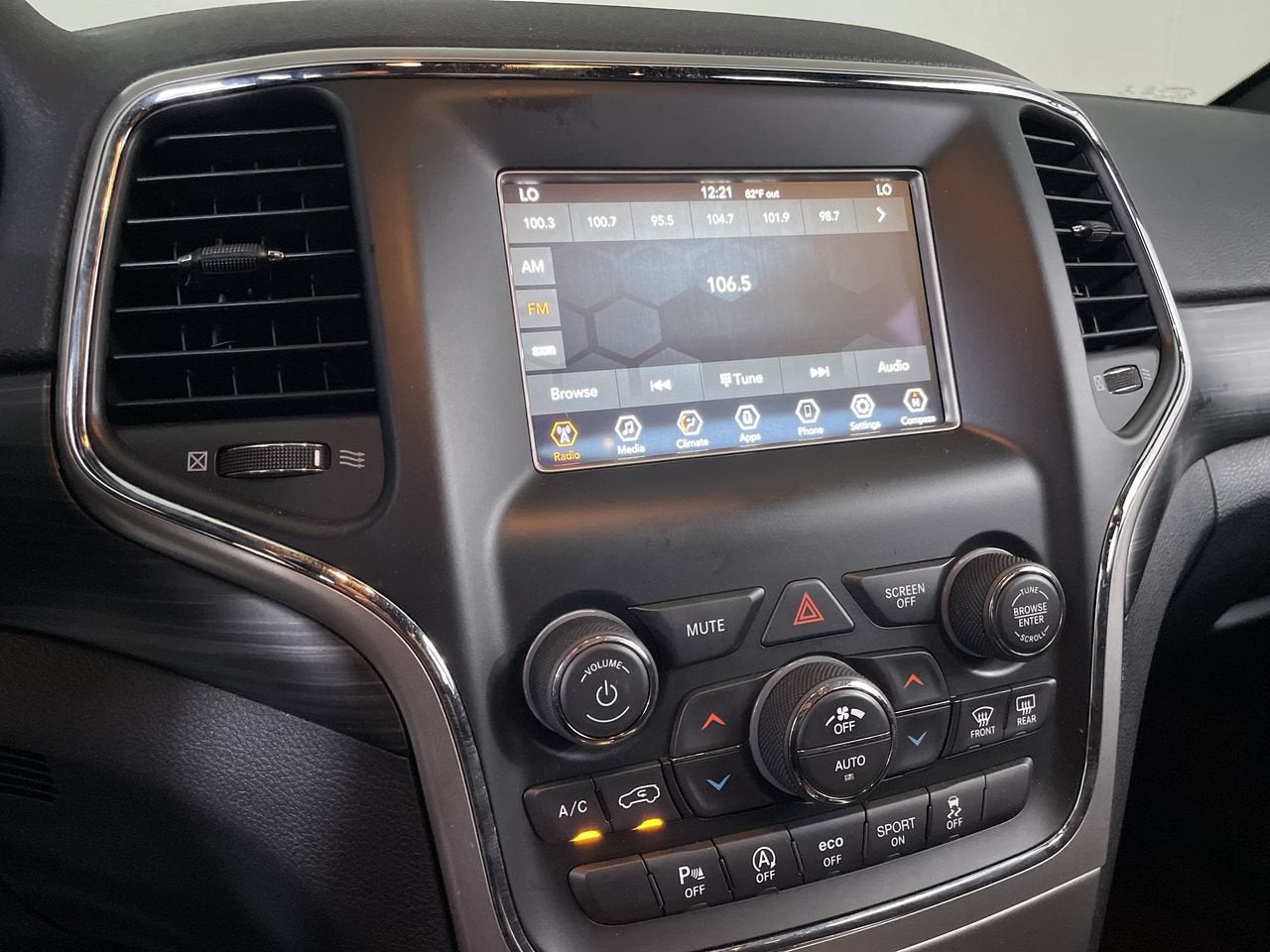 2019 Jeep Grand Cherokee Laredo E