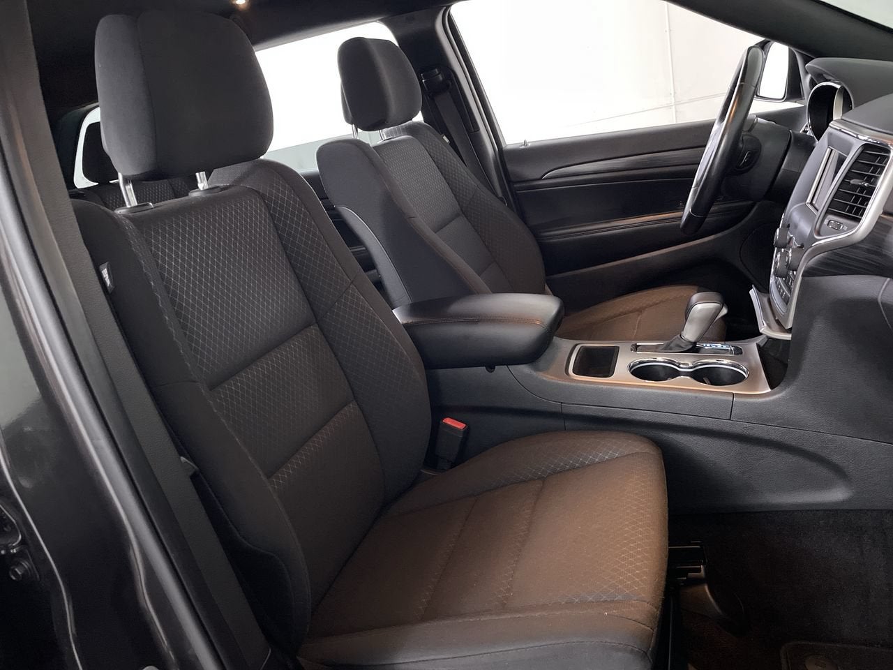 2019 Jeep Grand Cherokee Laredo E