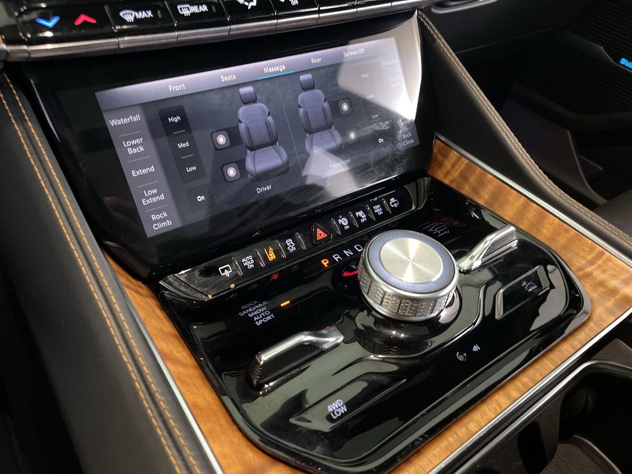 2022 Jeep Grand Wagoneer Series III