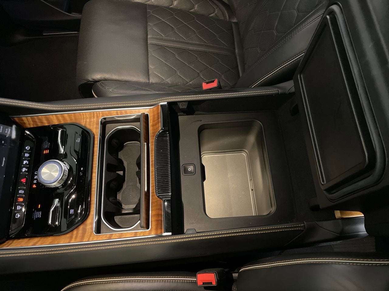 2022 Jeep Grand Wagoneer Series III