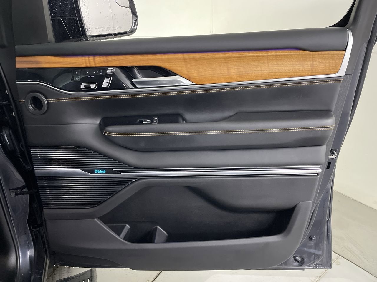 2022 Jeep Grand Wagoneer Series III