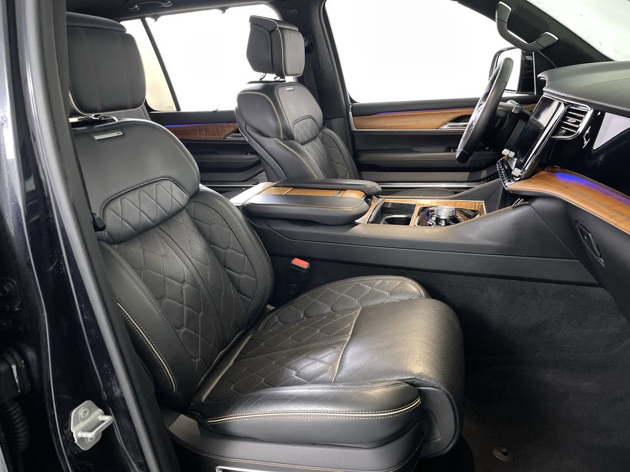 2022 Jeep Grand Wagoneer Series III