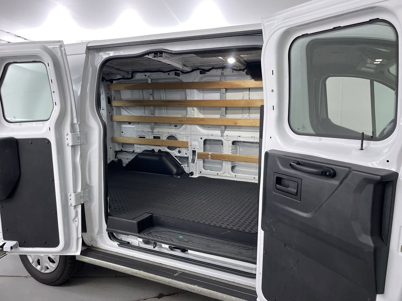 2023 Ford Transit Cargo Van T-250 130" Low Rf 9070 GVWR RWD