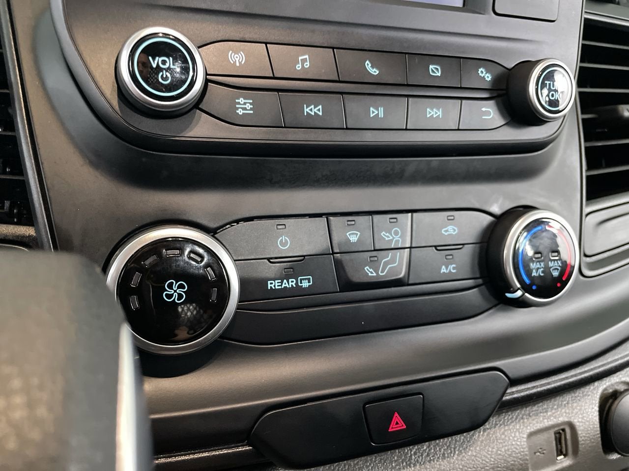 2023 Ford Transit Cargo Van T-250 130" Low Rf 9070 GVWR RWD