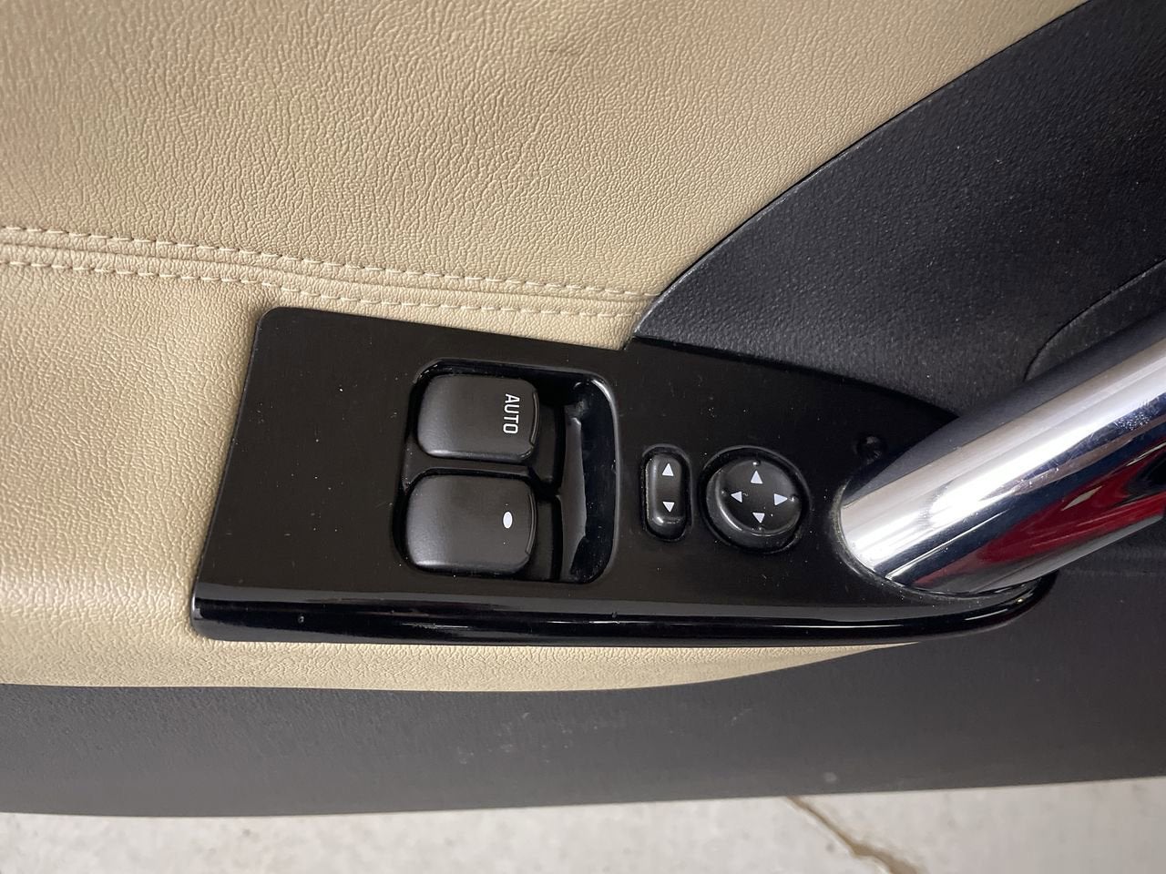 2007 Saturn Sky Red Line