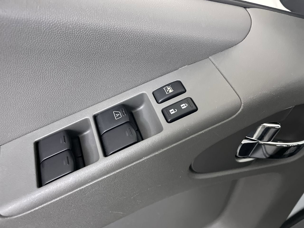 2018 Nissan Frontier SV V6