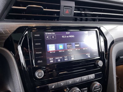 2021 Volkswagen Passat 2.0T R-Line