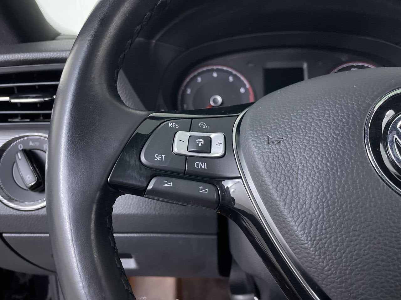 2021 Volkswagen Passat 2.0T R-Line