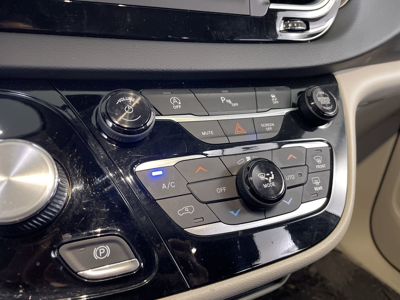 2018 Chrysler Pacifica Touring L