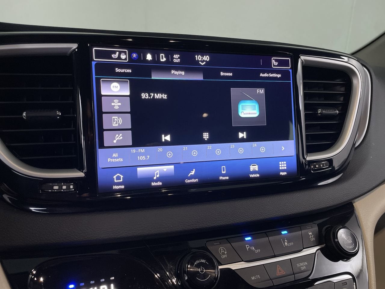 2023 Chrysler Pacifica Touring L