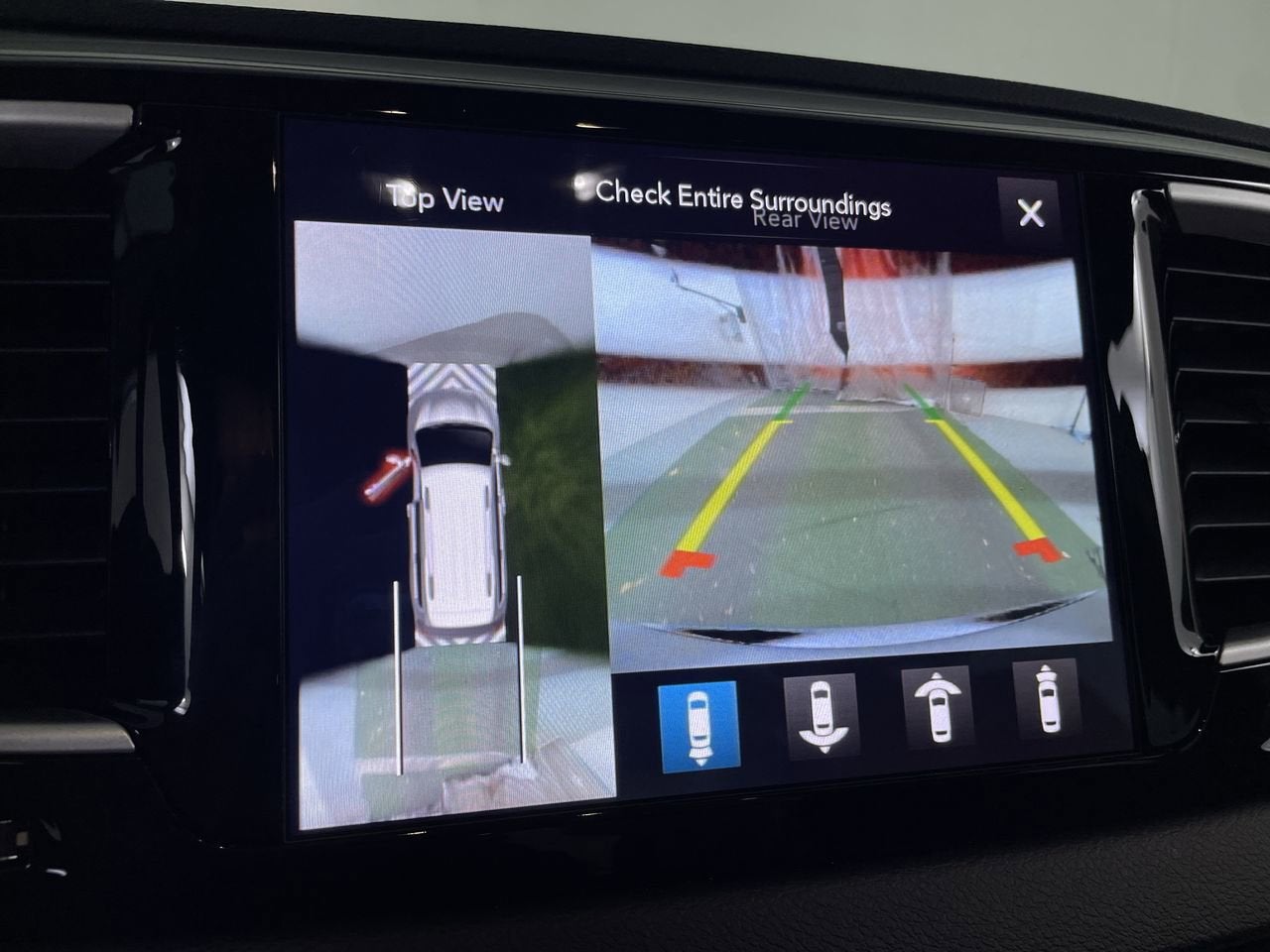 2020 Chrysler Pacifica Touring