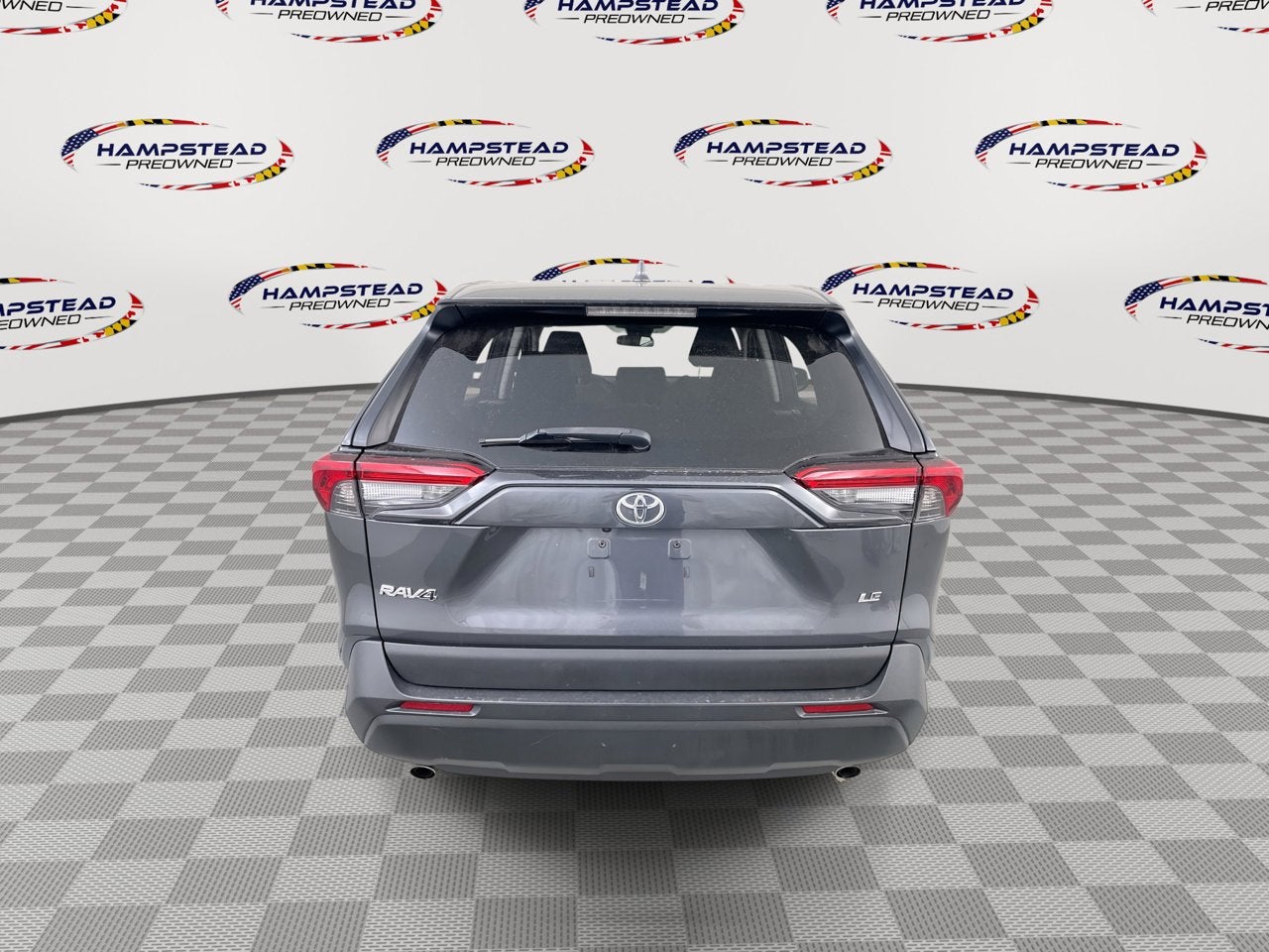 2022 Toyota RAV4 LE
