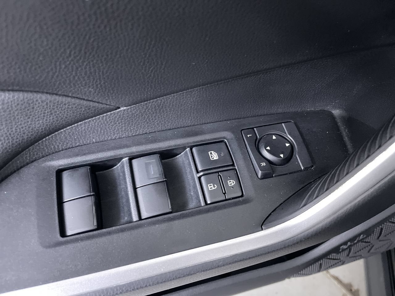 2021 Toyota RAV4 Hybrid Hybrid LE