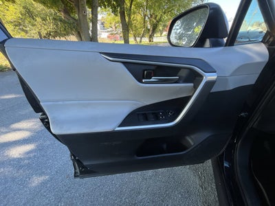 2020 Toyota RAV4 Hybrid Hybrid XLE