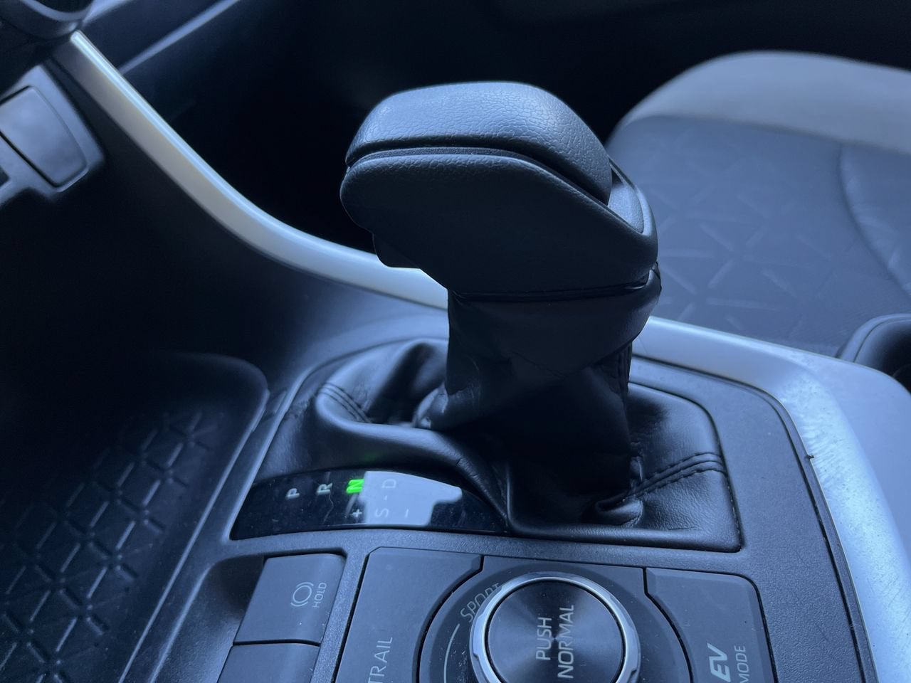 2019 Toyota RAV4 Hybrid Hybrid XLE