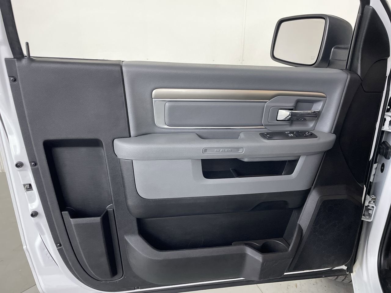 2020 RAM 1500 Classic SLT