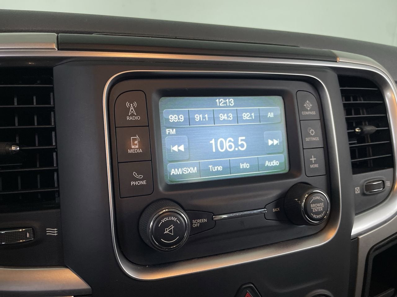 2020 RAM 1500 Classic SLT