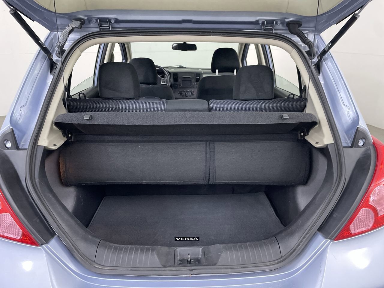 2012 Nissan Versa SL