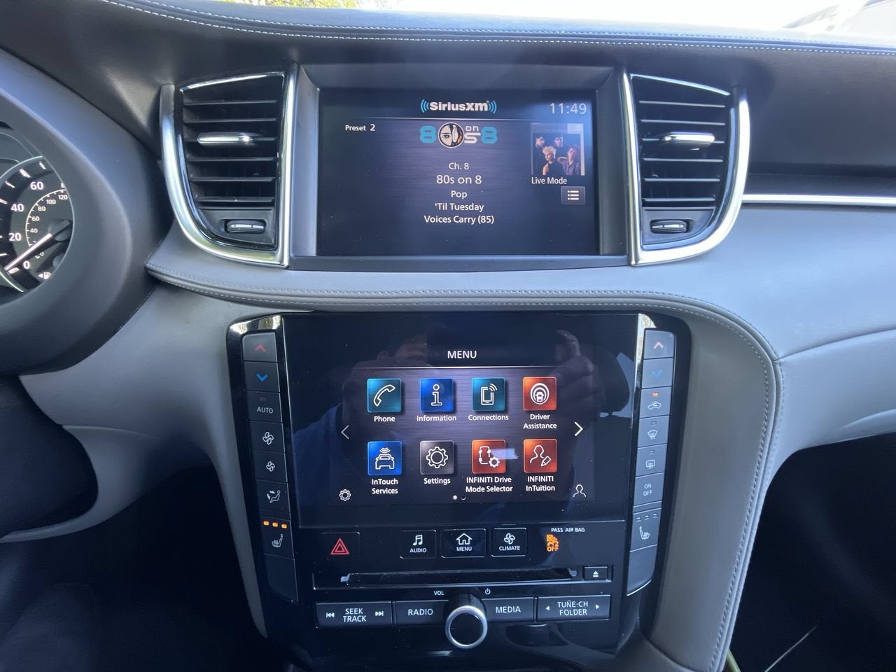 2023 INFINITI QX50 LUXE