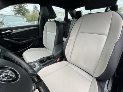 2019 Volkswagen Jetta R-Line