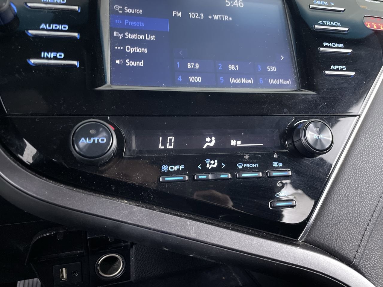 2018 Toyota Camry SE