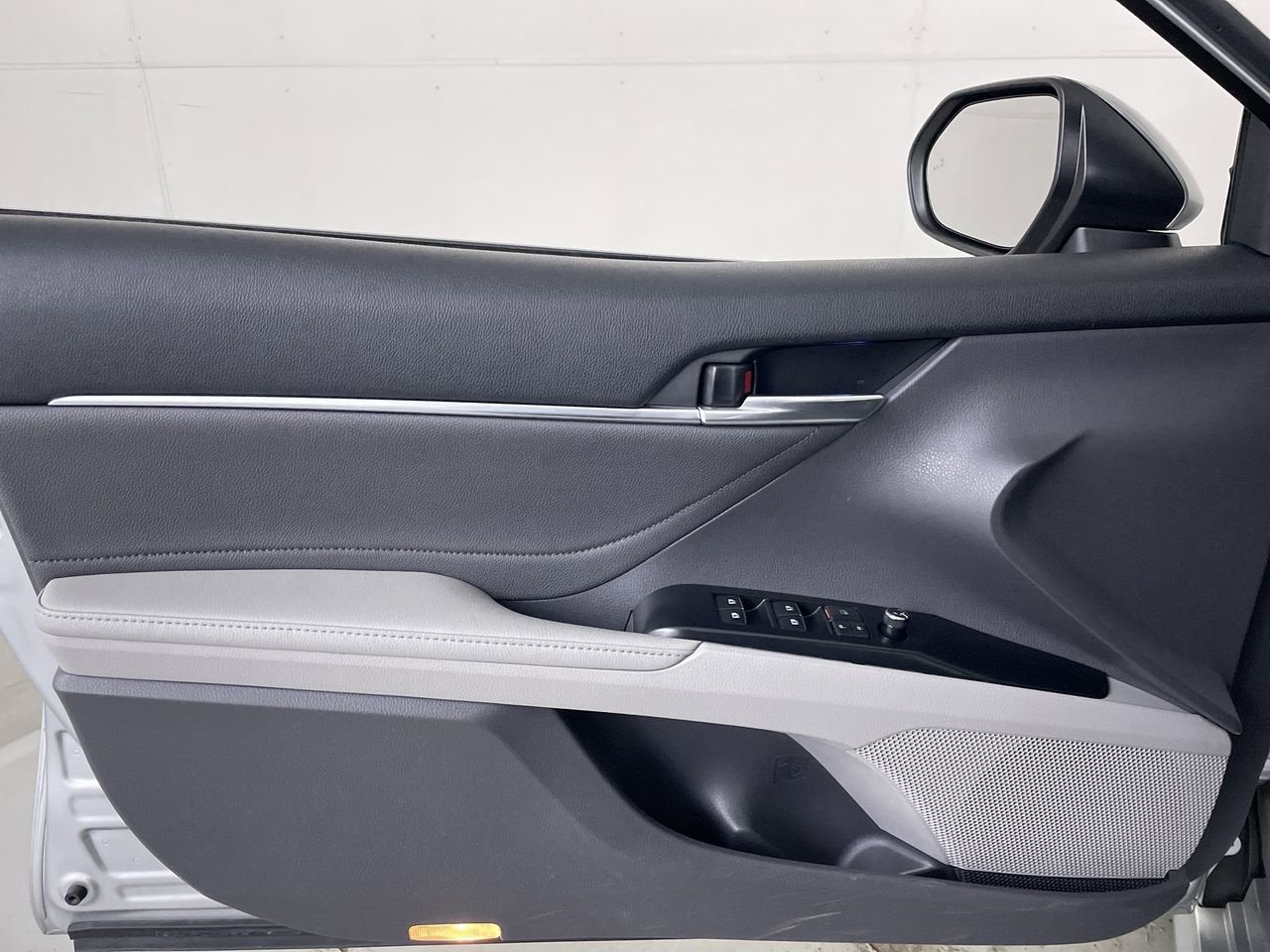 2018 Toyota Camry Hybrid Hybrid XLE