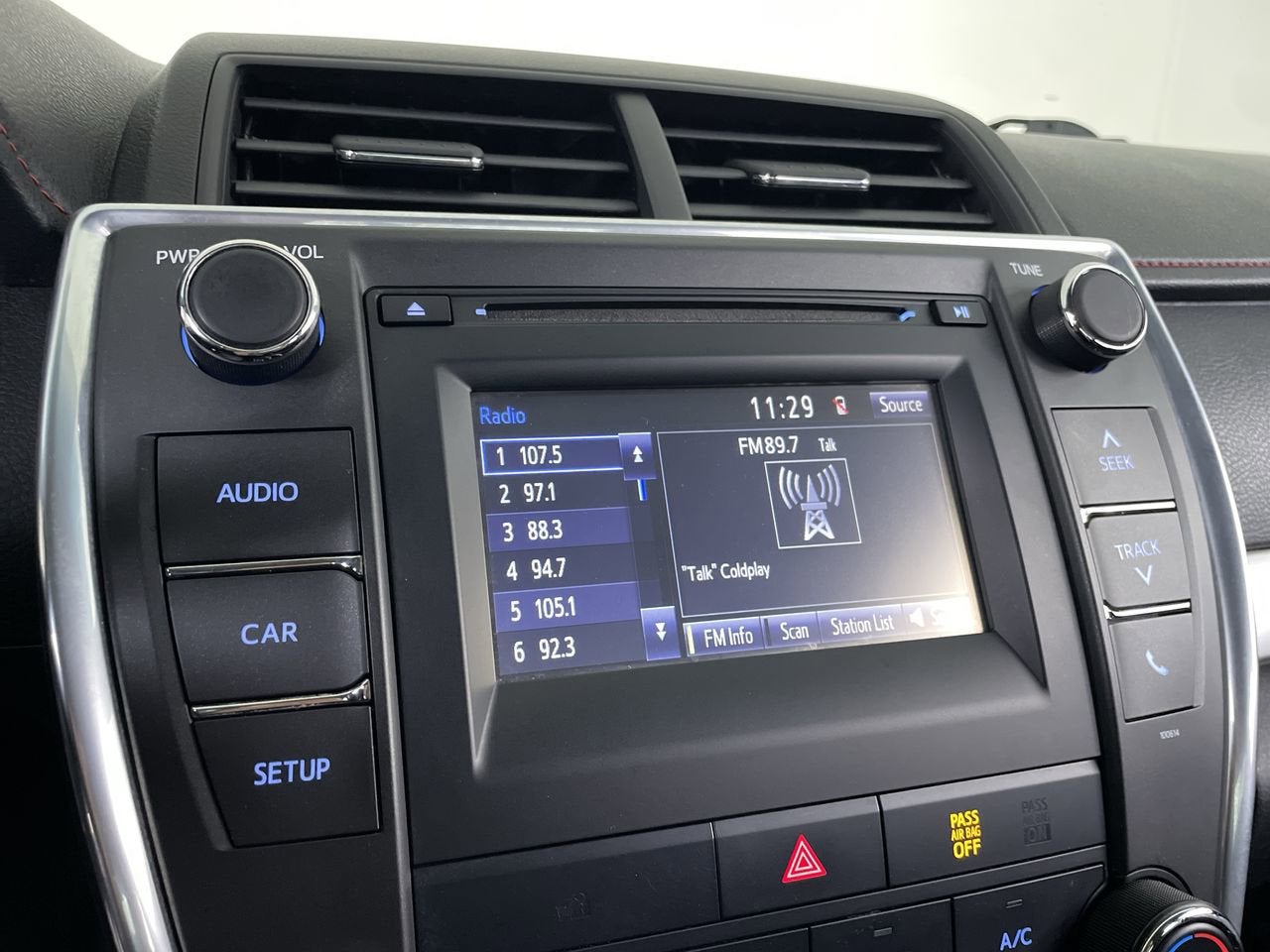 2017 Toyota Camry SE