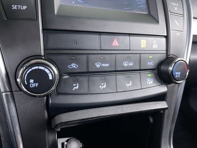 2017 Toyota Camry SE