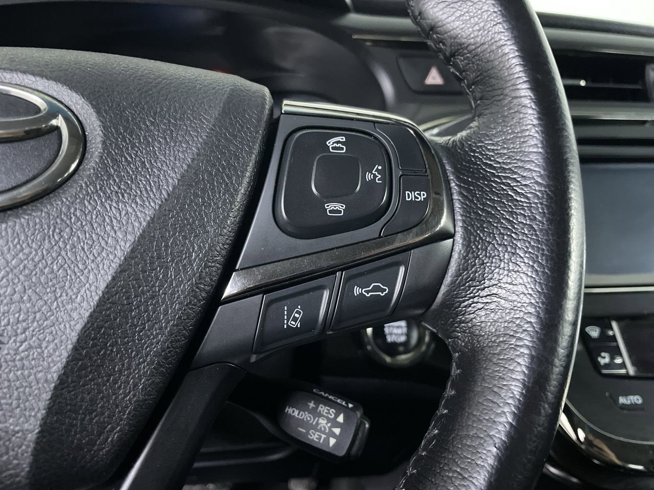 2018 Toyota Avalon XLE