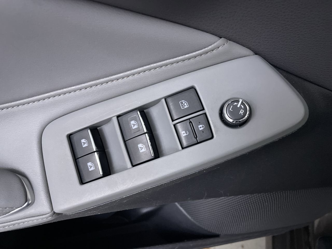 2019 Toyota Avalon XLE