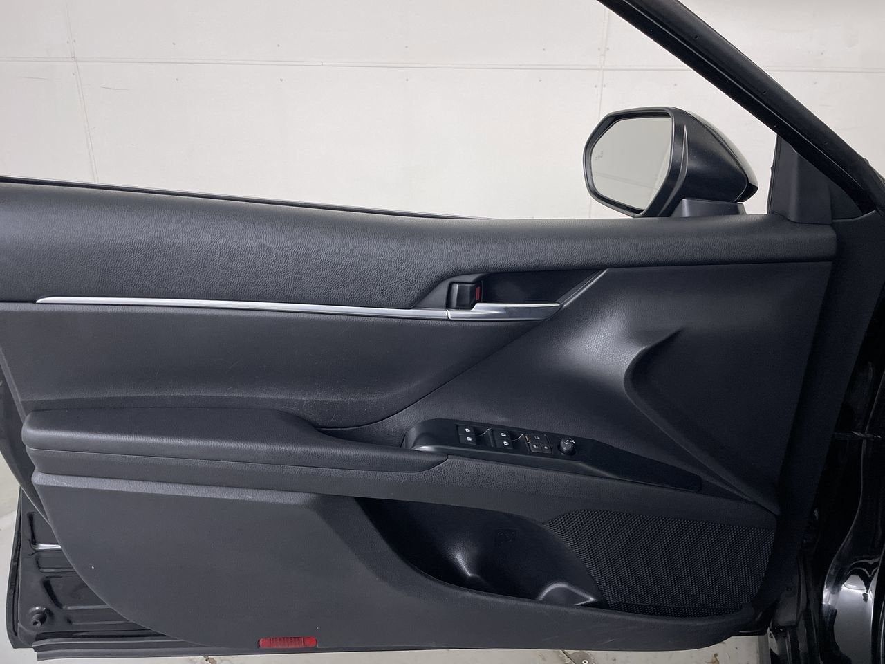 2020 Toyota Camry Hybrid Hybrid SE