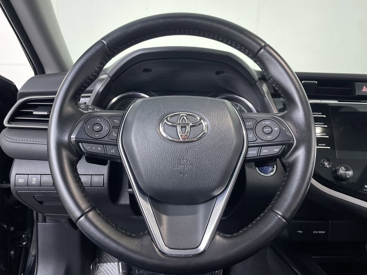 2020 Toyota Camry Hybrid Hybrid SE