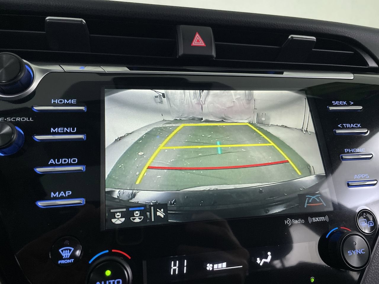 2020 Toyota Camry Hybrid Hybrid SE