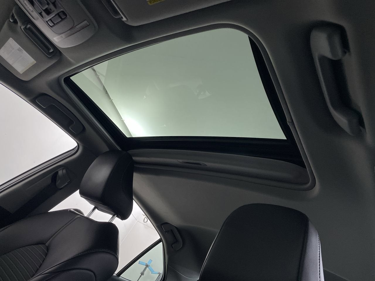 2020 Toyota Camry Hybrid Hybrid SE