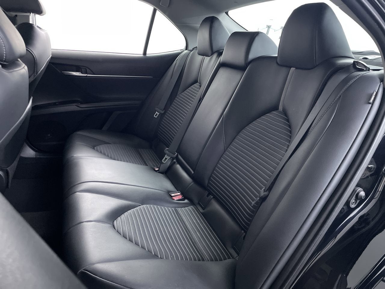 2020 Toyota Camry Hybrid Hybrid SE