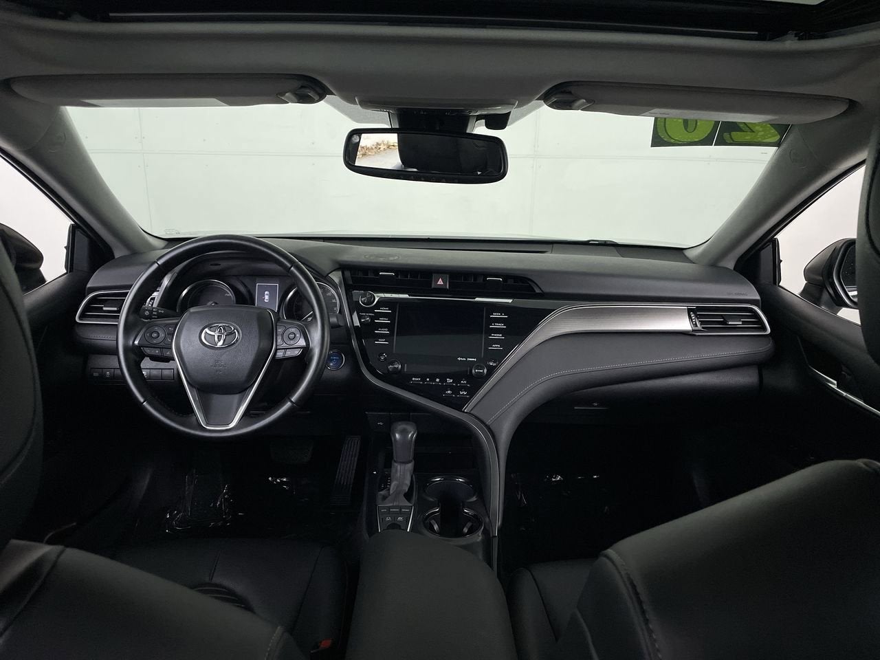 2020 Toyota Camry Hybrid Hybrid SE