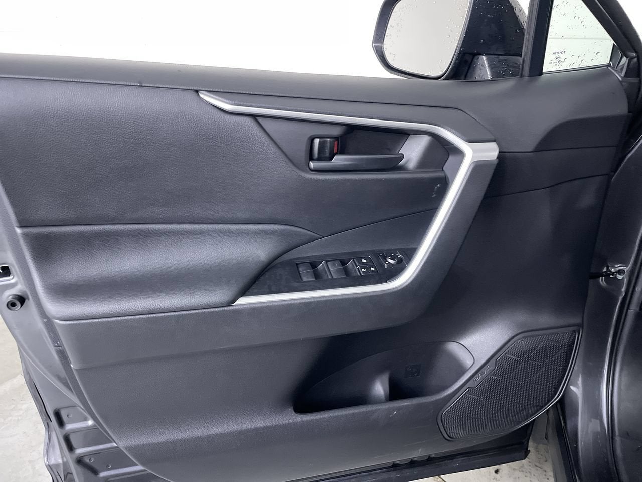 2021 Toyota RAV4 Hybrid Hybrid LE