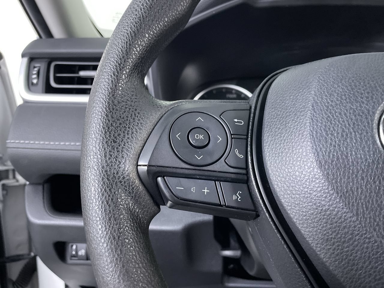 2022 Toyota RAV4 Hybrid Hybrid LE