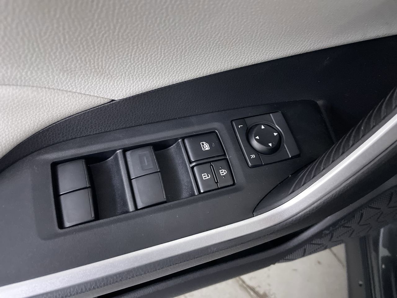 2020 Toyota RAV4 Hybrid Hybrid XLE