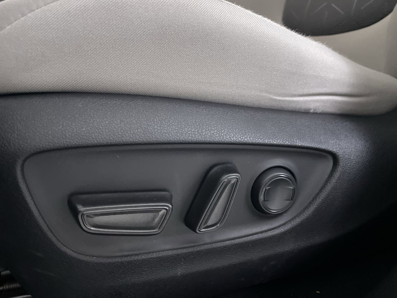 2020 Toyota RAV4 Hybrid Hybrid XLE