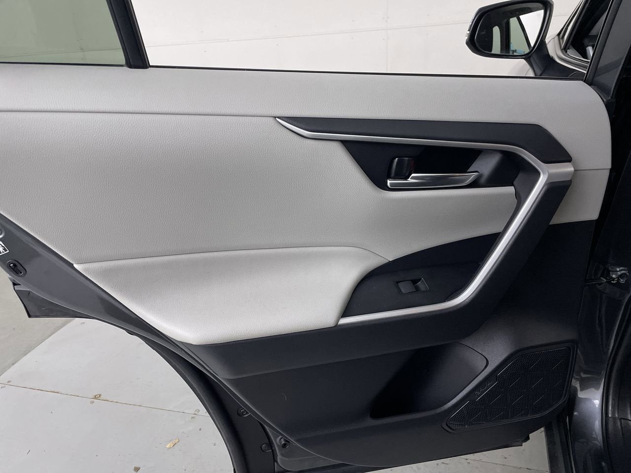 2020 Toyota RAV4 Hybrid Hybrid XLE