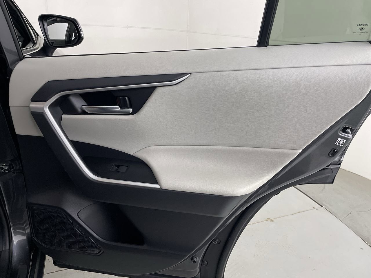 2020 Toyota RAV4 Hybrid Hybrid XLE