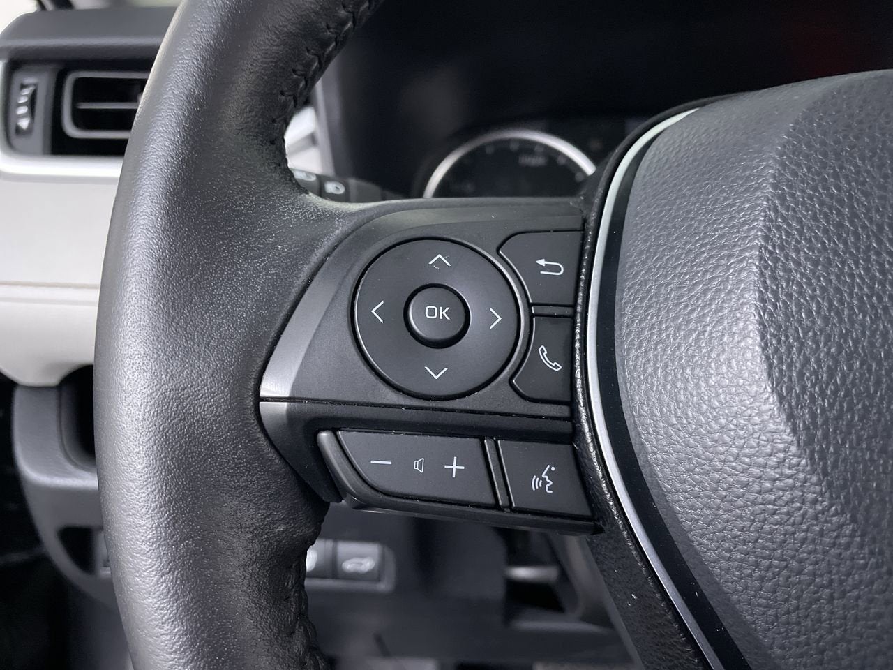 2020 Toyota RAV4 Hybrid Hybrid XLE