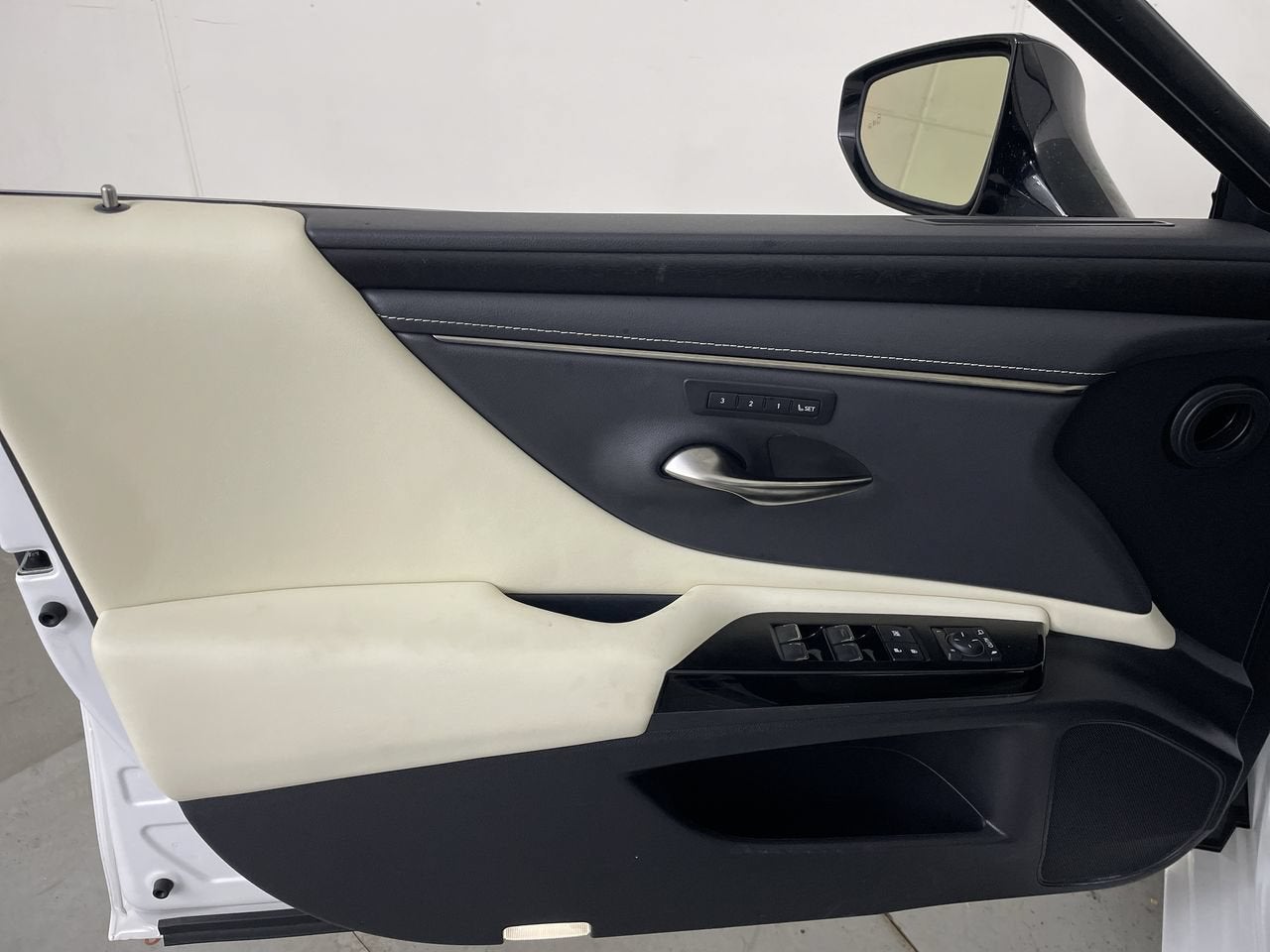 2022 Lexus ES ES 250
