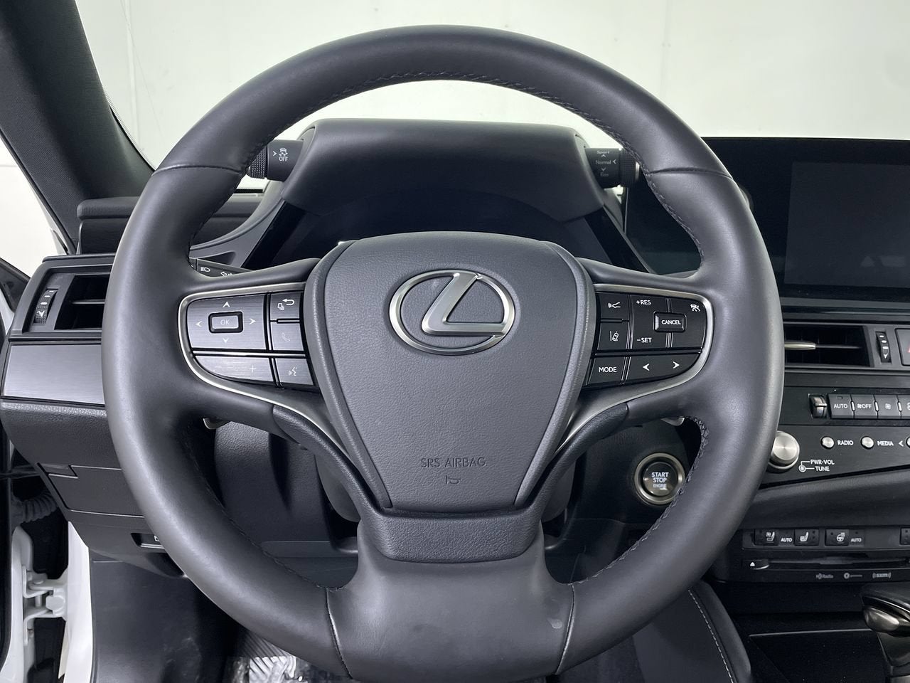 2022 Lexus ES ES 250