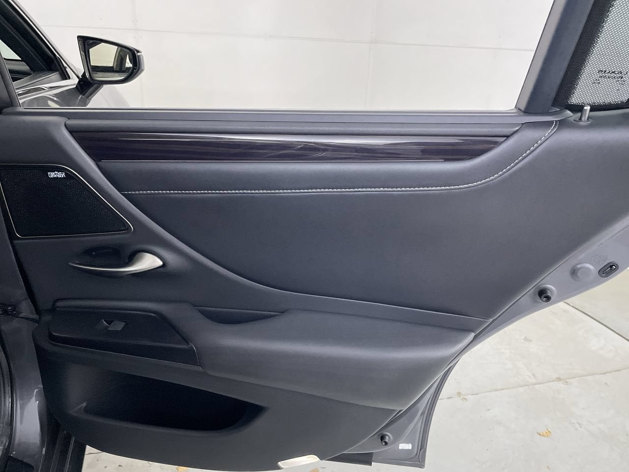 2020 Lexus ES ES 300h Ultra Luxury