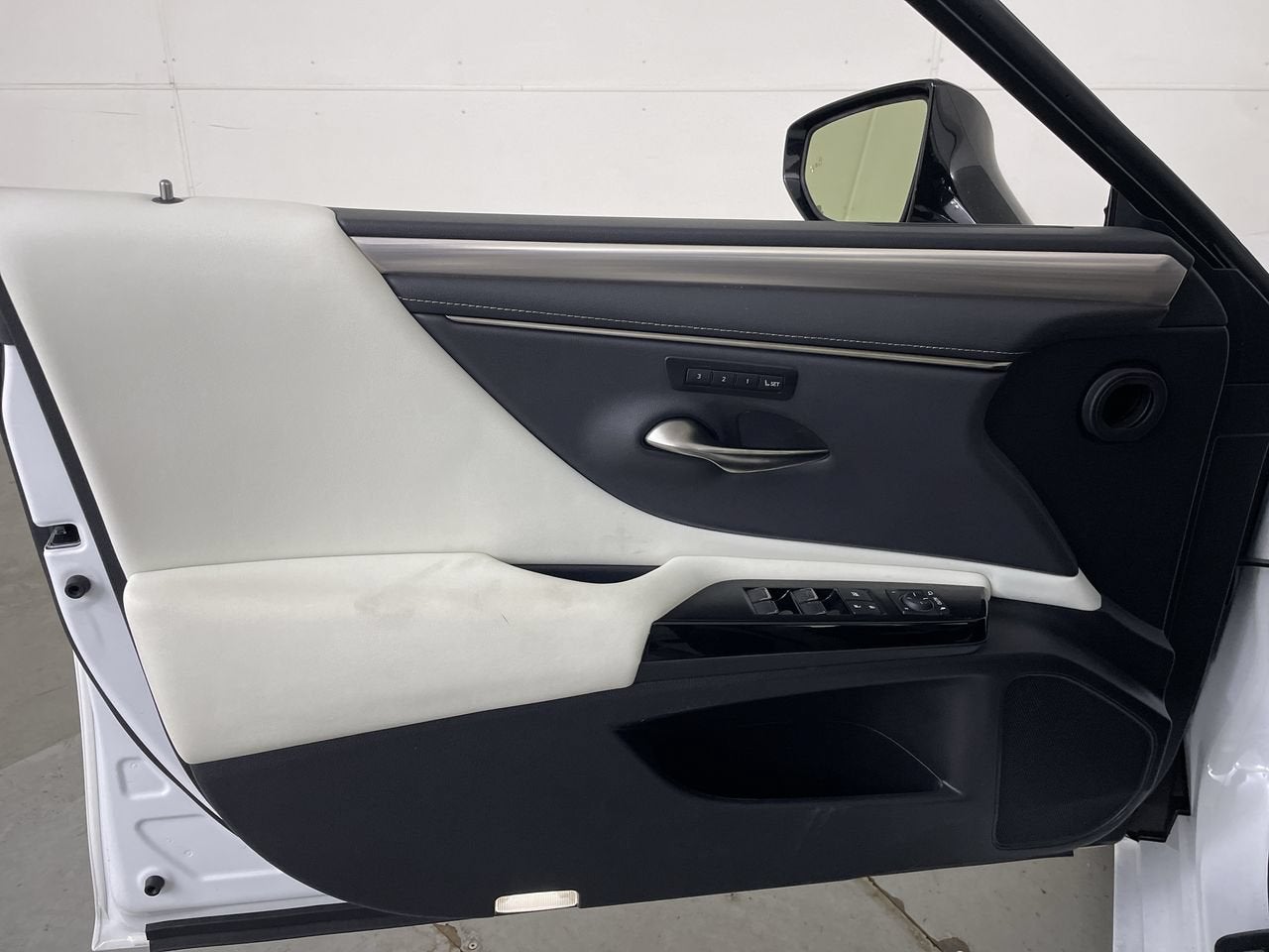 2023 Lexus ES ES 350 F SPORT Handling