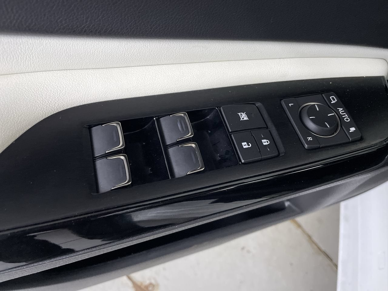 2023 Lexus ES ES 350 F SPORT Handling